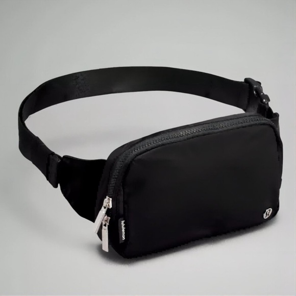 lululemon athletica Handbags - NEW!! Lululemon Everywhere Belt Bag 1L